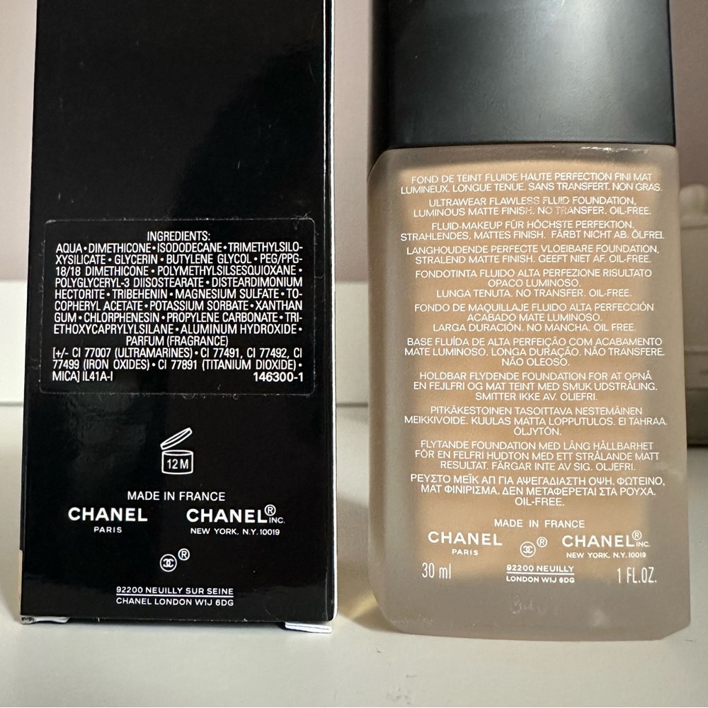 Chanel Ultra Le Teint All-Day Comfort Flawless Finish Foundation (BD11) - Picture 3 of 8